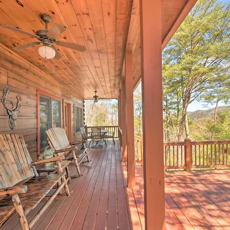 Whitetail Retreat - Rustic Cabin With Mtn Views!